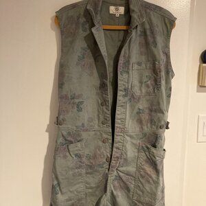 Lucky Brand M Short Romper Jumper Sleeveless green floral buttons denim